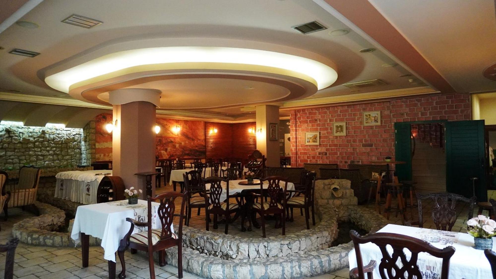 Hotel Vila Ivankovic Buna Екстер'єр фото