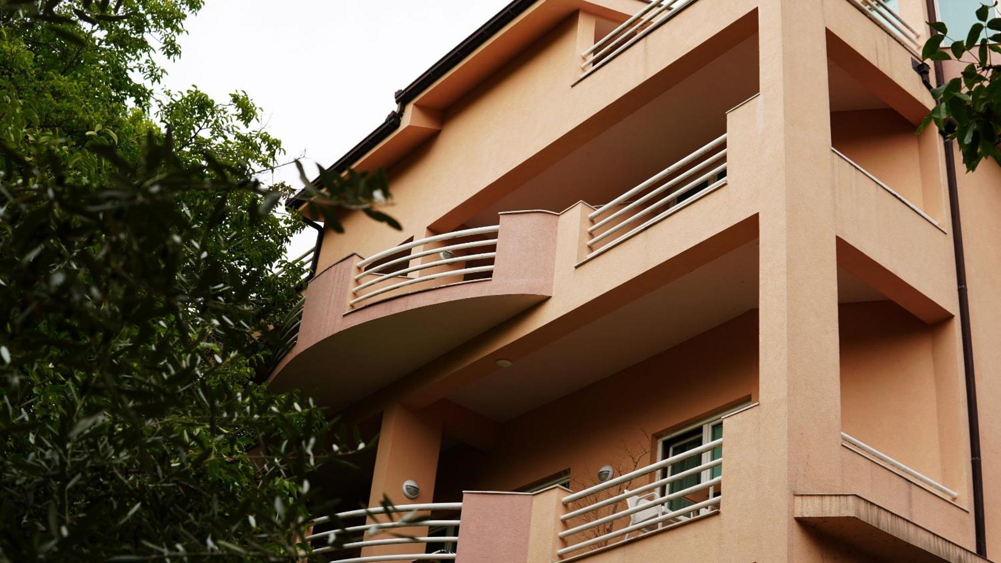 Hotel Vila Ivankovic Buna Екстер'єр фото